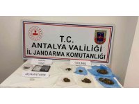 Uyuşturucu taciri jandarmadan kaçamadı
