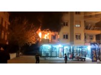 Antalya’da 3 katlı apartmanda yangın paniği