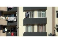 Pencerede ölümüne temizlik