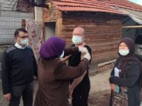Kumluca’nın uzak mahallelerinde vatandaşlara ‘evde aşı hizmeti’