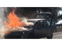 Dağ yolundaki otomobil yangını korkuttu