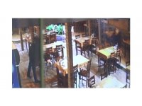 Kebapçıda çalışan husumetlisini işyerini basarak başından vurdu
