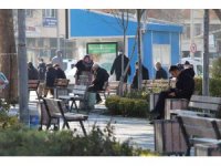 Sıcak havayı fırsat bilen Burdurlular soluğu dışarıda aldı