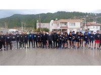 Kurtuluş koşusunda dereceye girebilmek için ter döktüler