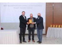 Mut Belediyesinden emekli olan personellere plaket