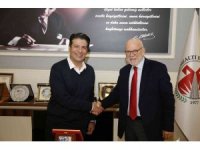 65 yaş üstü Döşemealtılılara evde sağlık hizmeti