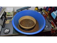 Kaçakçılık operasyonunda evden cephanelik çıktı