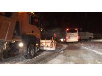 Antalya’da başlayan kar yağışı etkili oluyor