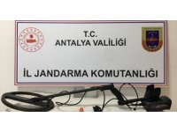 Kaçak kazı yapan 5 şüpheli jandarmaya suçüstü yakalandı