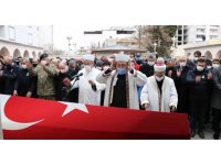 Şehidin cenaze namazını imam ağabeyi kıldırdı