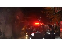 Müstakil ev yangında tamamen kül oldu