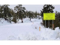 Yaz şehri Mersin’de 2022’nin ilk karı yolları kapattı