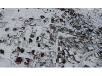 Toroslar beyaza büründü, gezmeye gelenler karın keyfini çıkardı