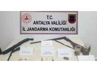 Kumluca’da uyuşturucu operasyonu