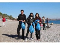 Dünyaca ünlü sahile 750 kilometre uzaklıktan öğrenci eli