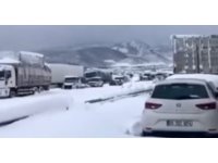 TAG otoyolu Osmaniye bölümünde ulaşıma kar engeli