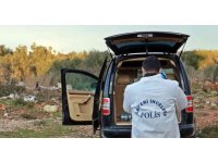 Otomobilin camını kırıp 30 bin liralık bilgisayar çaldılar, köşeye sıkışınca araçlarını bırakıp kaçtılar