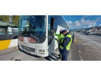 Burdur’da yük ve yolcu taşıyan araç sürücülerinin dinlenme sürelerini denetledi