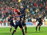 Antalyaspor Lidere diş geçiremedi