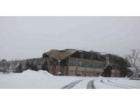 Kahramanmaraş’ta fuar alanının çatısı çöktü