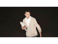 Bekçilerden kaçarken sulama kanalına girdi, etrafı çevrilince bıçak çıkarıp direndi