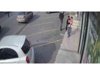 Kucağında bebeği olan kadının cüzdanını böyle çaldı