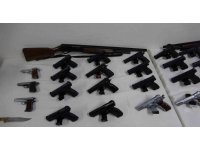 Mersin polisi son 6 ayda 499 ruhsatsız tabanca ile 247 tüfek ele geçirdi