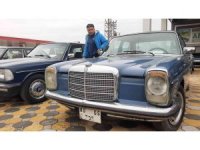 Yıllardır gözü gibi baktığı klasiklerini görücüye çıkardı