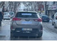 Aracına "Boşandım kurtuldum, mutluyum" yazdı