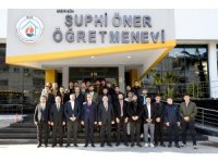 Vali Su, İslami İlimler Fakültesi ve İlahiyat Fakültesi öğrencileri ile bir araya geldi