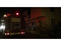 Ekmek almak için dışarı çıkan işitme engelli adamın evi, yangında küle döndü