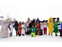 Kahramanmaraş’ta kostümlü kayak yarışması