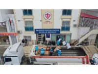 Mersin’den İdlib’e 2 tır yardım