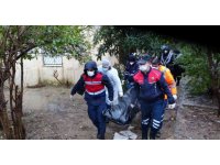 Kuş avlamak için çıktığı metruk binada çürümüş ceset buldu