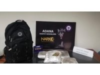 Sırt çantasından 1 kilo 320 gram esrar ele geçirildi