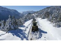 Adana’nın yüksek kesimlerinde kapalı yol kalmadı