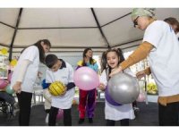 Mersin’deki ’Angleman Sendromlu’ aileler bir araya geldi