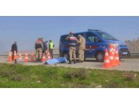 Otomobilin çarptığı motosiklet sürücüsü hayatını kaybetti