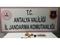 Antalya’da uyuşturucu satıcılarına operasyon: 1 gözaltı