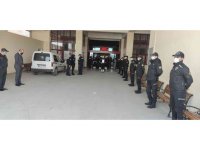 Görevi başında rahatsızlanıp ölen polis memuru dualarla memleketi Şanlıurfa’ya gönderildi