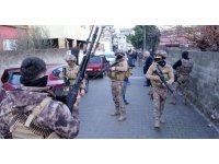 Osmaniye merkezli zehir tacirlerine "şafak" operasyonu