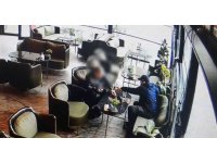 Turistleri uyku ilacıyla uyutup soydular