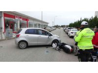 Motosiklet sürücüsünü kazada taktığı kask kurtardı