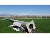 Antalya’da hortum lüks villaları ve 5 yıldız otellerin antrenman sahalarını vurdu