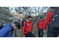 Ormanda mahsur kalan iki vatandaşı jandarma kurtardı