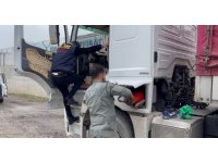 Mersin’de bir tırda kaçak sigara ele geçirildi