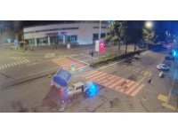 Kamyonetle çarpışan otomobil alev aldı: 1 ölü, 4 yaralı