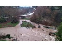 Osmaniye’de şiddetli yağış çayların debisini arttırdı