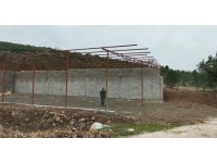 Mezarlık inşaatından profil demirler çalındı