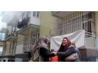 Evde çıkan yangında hamile yeni gelin ve annesi canını zor kurtardı